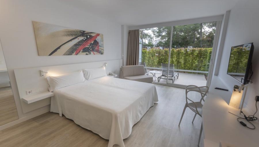 Els Pins Resort and Spa Garden Terrace Room